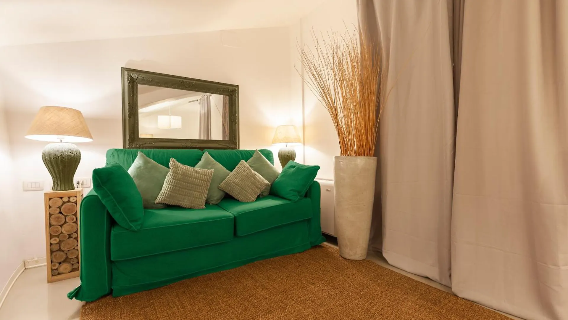 Campo Dei Fiori Historic Apartment Rome Italy
