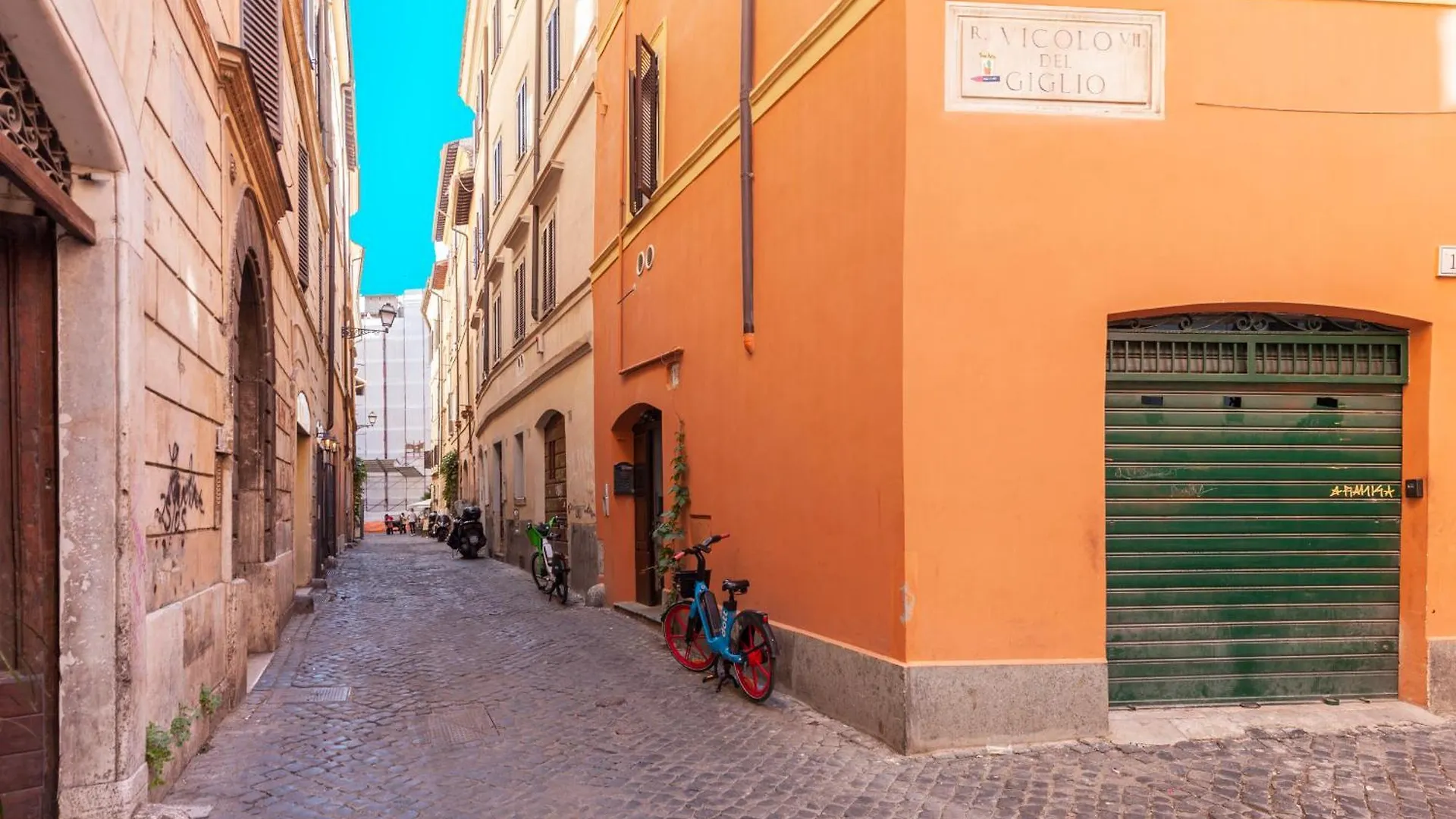 Campo Dei Fiori Historic Apartment Rome